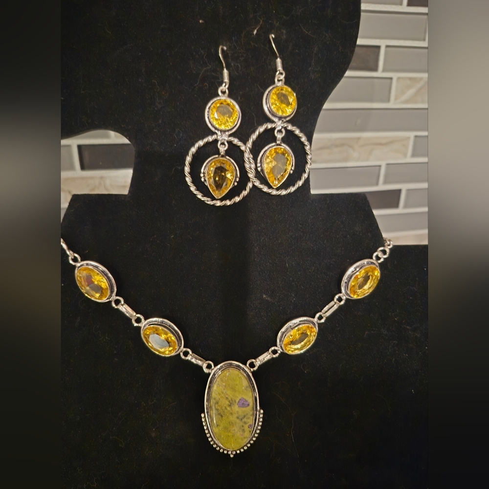 Elegant Citrine Zoistite Necklace Set